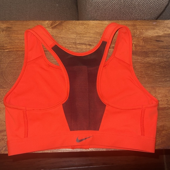 Nike Swoosh Women's Medium-Support Padded Zip-Front Sports Bra Chile Red Small - Picture 11 of 16